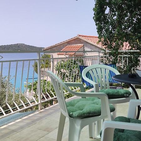 Rogoznica Seafront Apartment - Kalebova Luka Bagian luar foto