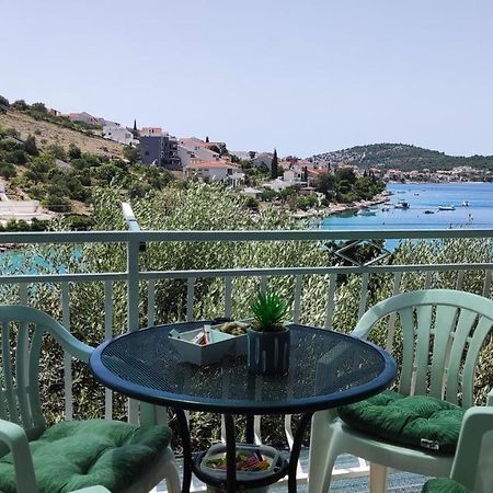 Rogoznica Seafront Apartment - Kalebova Luka Bagian luar foto