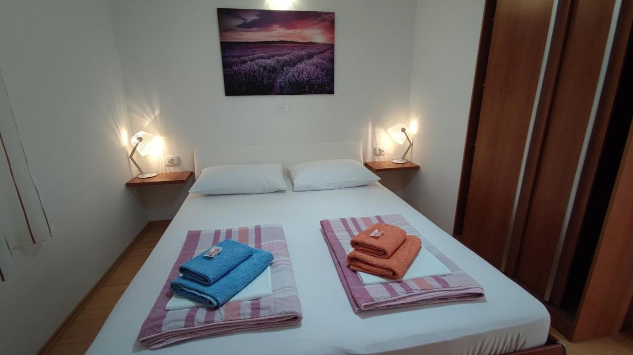 Rogoznica Seafront Apartment - Kalebova Luka Bagian luar foto