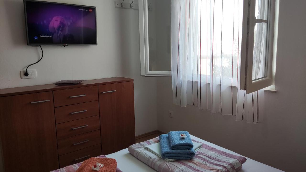 Rogoznica Seafront Apartment - Kalebova Luka Bagian luar foto