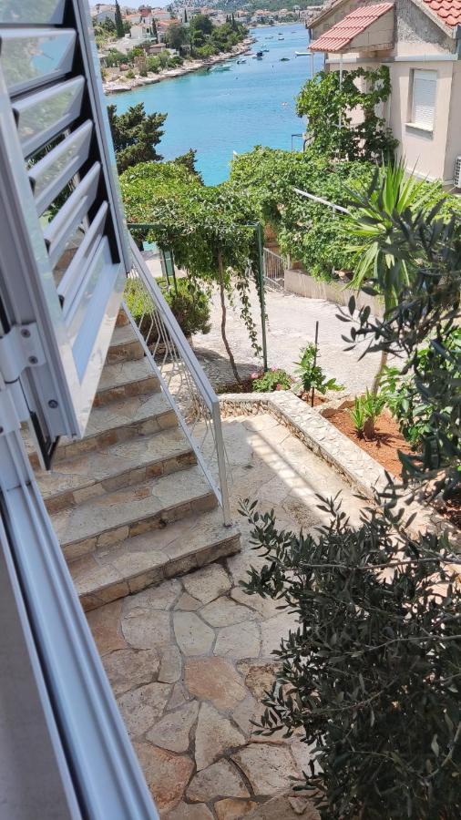 Rogoznica Seafront Apartment - Kalebova Luka Bagian luar foto