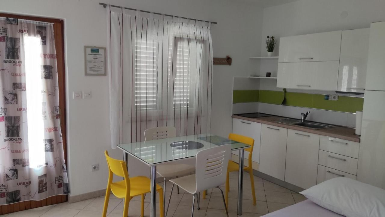 Rogoznica Seafront Apartment - Kalebova Luka Bagian luar foto