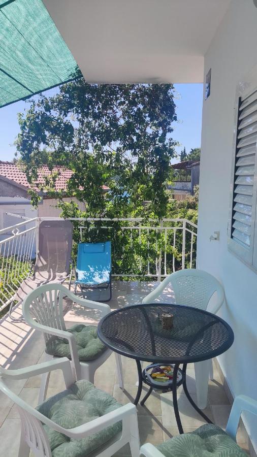 Rogoznica Seafront Apartment - Kalebova Luka Bagian luar foto